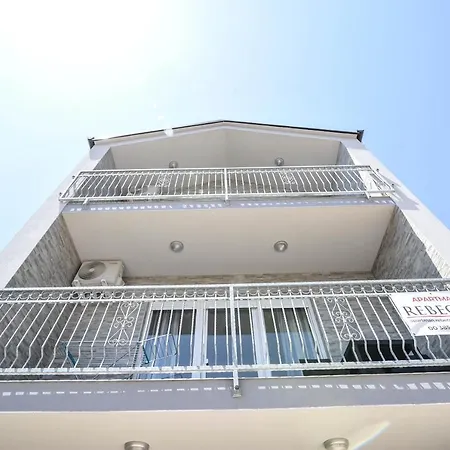 Apartmani Rebecca Vir Exterior photo