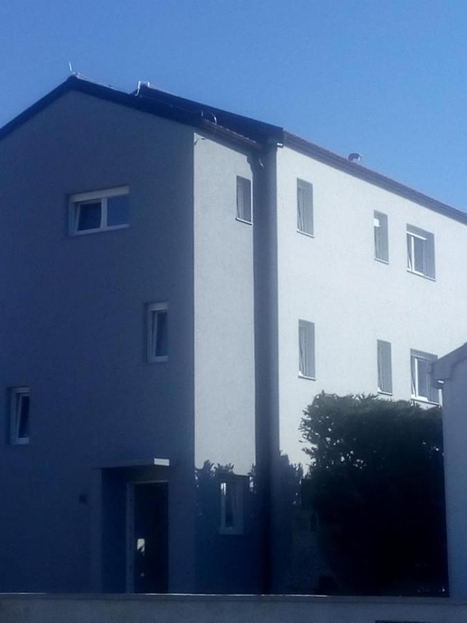 Rebecca Apartment *