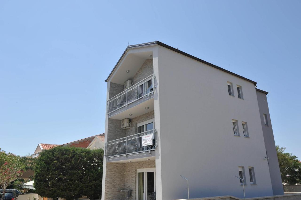 Apartment Rebecca Vir